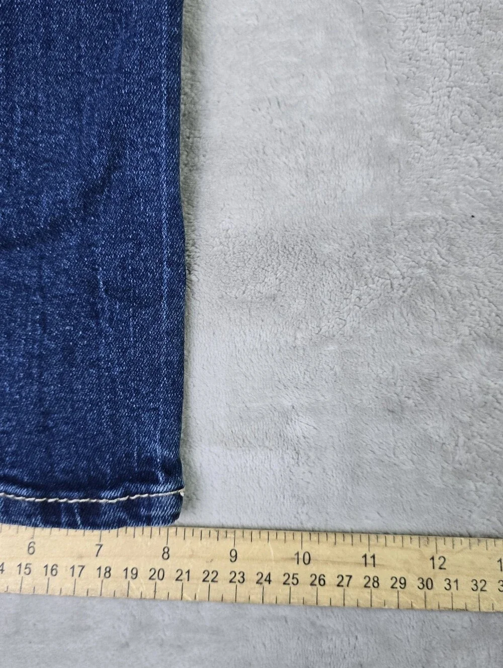 NWT True Religion Ricky SN Flap Relaxed Straight Fit Jeans Sz Actual 34x33 Blue